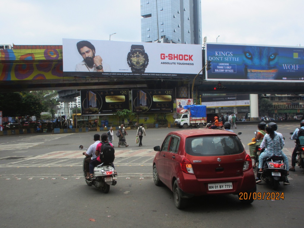 Teen Hath Naka Signal  hoarding